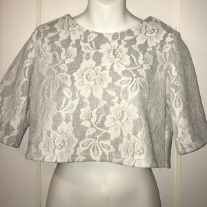 F21 cropped top Gray and white lace